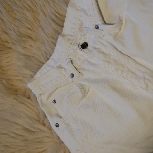 Vintage Levi’s White Jeans - Native Blue Collection - Picture 5 of 7